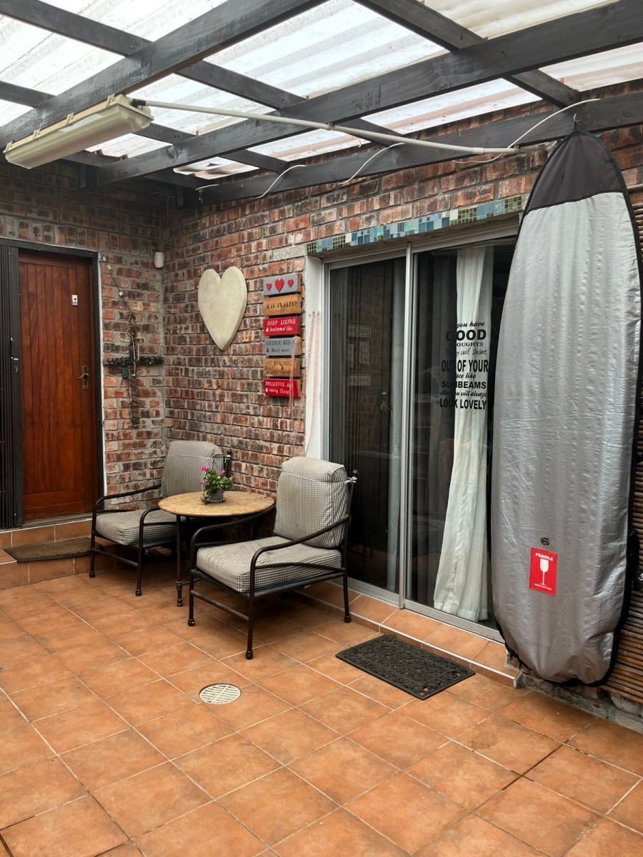 5 Bedroom Property for Sale in Noorsekloof Eastern Cape